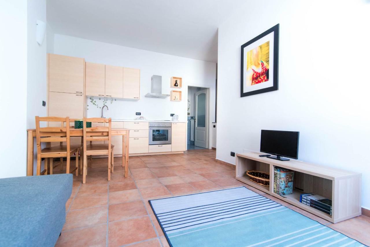 Al Piccolo Molo Apartment Como Bagian luar foto